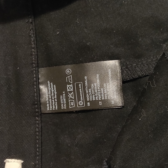 🎉3/$15🎉 H&M High Waisted Seamless Jean Shorts - Picture 5 of 6